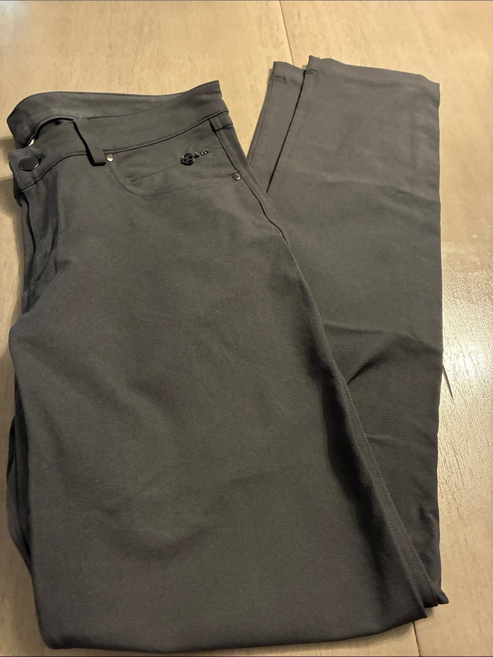 lululemon athletica “Everyday Pant” Women's Skinny Pants in Black